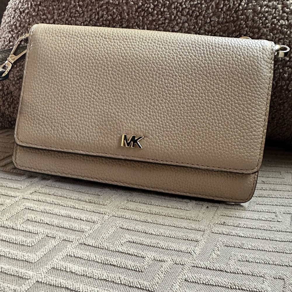 Michael Kors Pebbled Leather Wristlet in Taupe